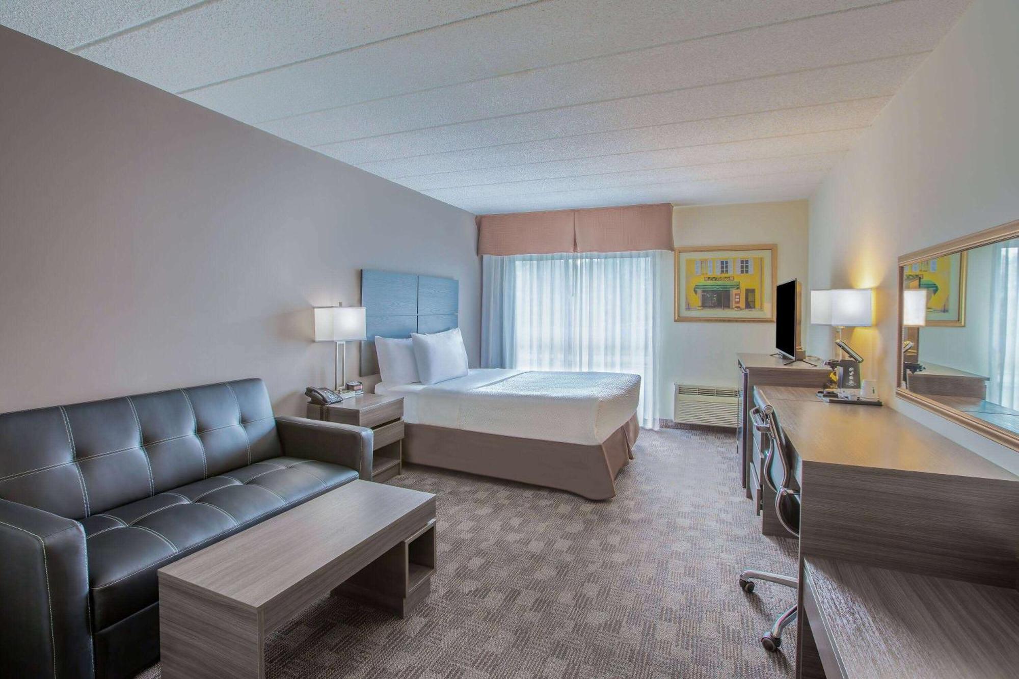 เลกซิงตัน โฮเต็ล แอนด์ คอนเฟอเรนซ์ เซ็นเตอร์ ซัดบิวรี Hotel ซัดเบรี ภายนอก รูปภาพ